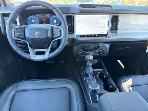 New 2025 Ford Bronco Outer Banks image 5