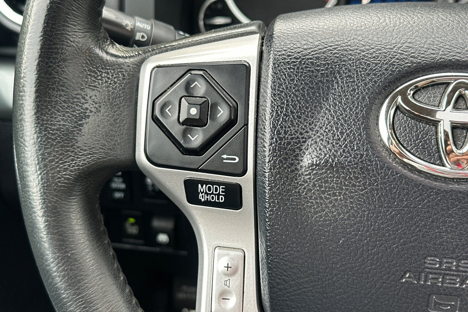 Used 2017 Toyota Tundra Platinum AWD/4WD image 34