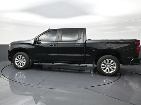 Used 2026 Chevrolet Silverado 1500 Custom RWD image 2