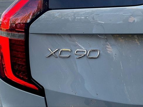 New 2026 Volvo XC90 B6 Plus w/ Protection Package Premier image 8