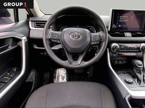 Used 2025 Toyota RAV4 LE AWD/4WD image 6