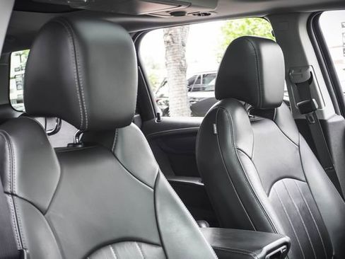 Used 2016 GMC Acadia Denali AWD/4WD image 24