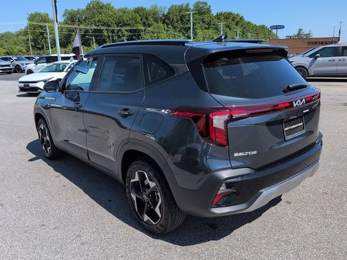 Used 2025 Kia Seltos S AWD/4WD image 5