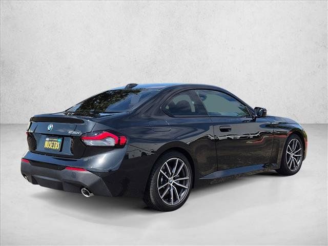 Used 2024 BMW 230i Coupe w/ Premium Package RWD image 5