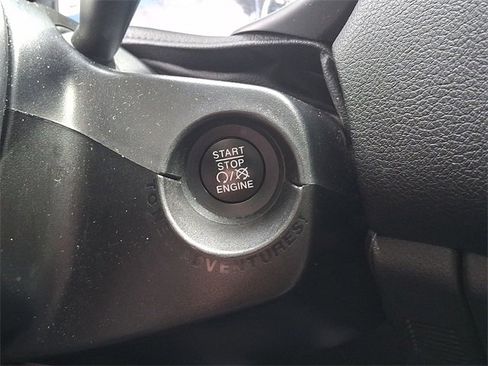 Used 2018 Jeep Renegade Sport w/ Power & Air Group image 24