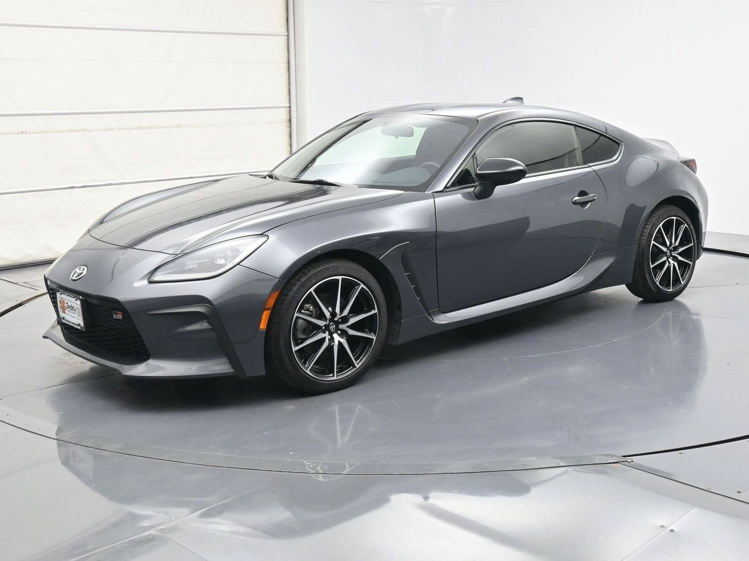 Used 2024 Toyota GR86 RWD image 18