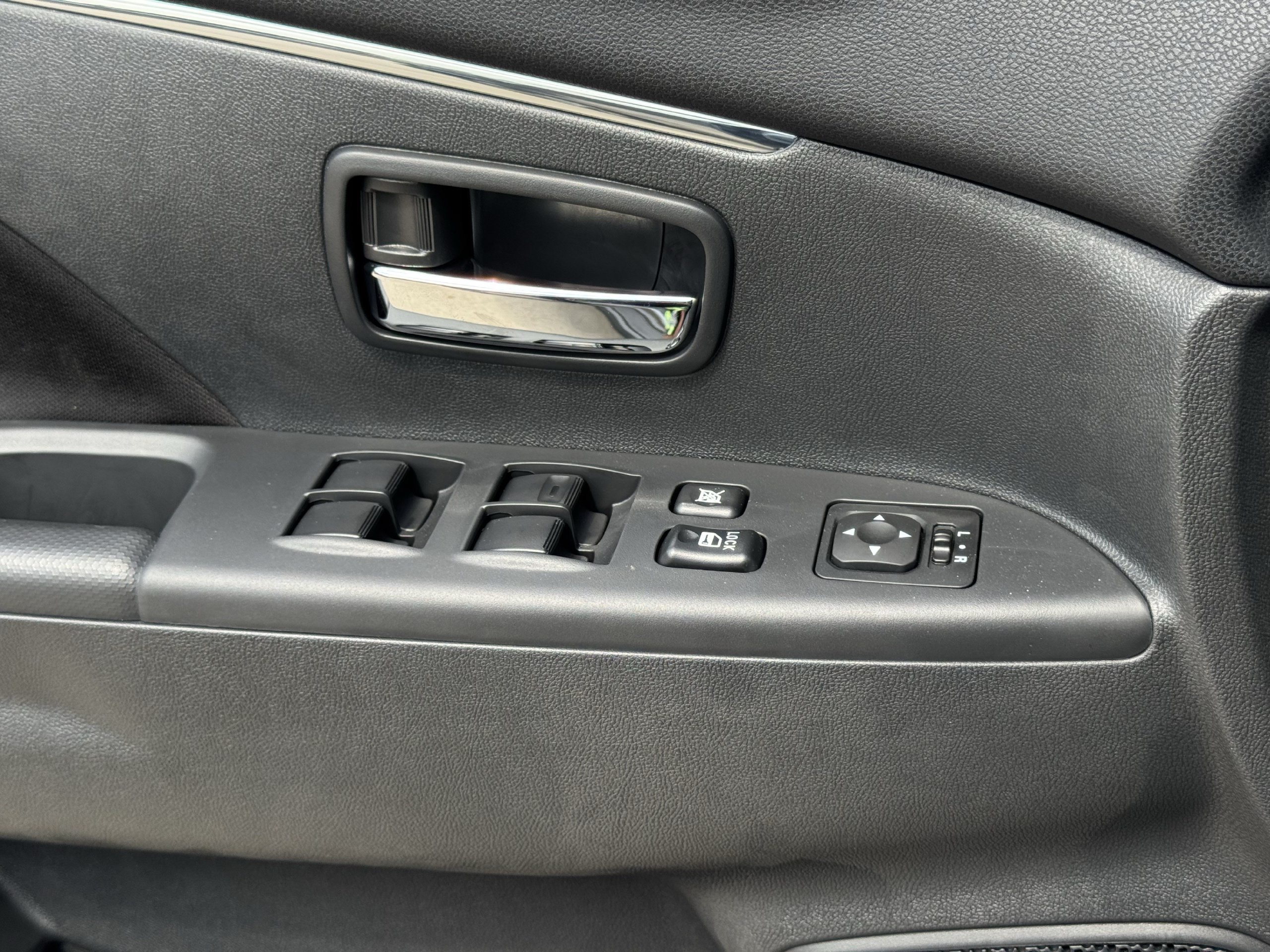 New 2027 Mitsubishi Outlander Sport ES FWD image 18