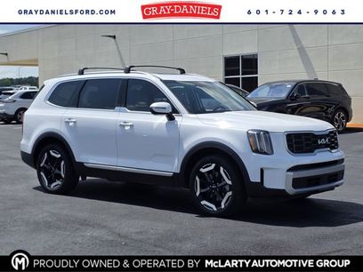 Used 2024 Kia Telluride S w/ S Sunroof Package