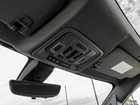 Used 2023 GMC Sierra 2500 Denali w/ Denali Ultimate Package image 39