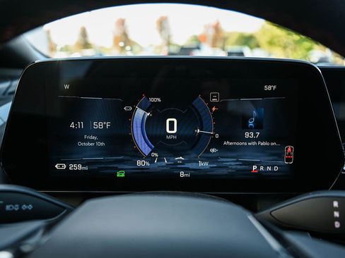 New 2025 Chevrolet Equinox EV RS w/ LPO, Trailering Package image 22