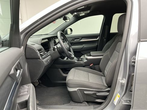 Certified 2025 GMC Terrain Elevation w/ Black Edition AWD/4WD image 3