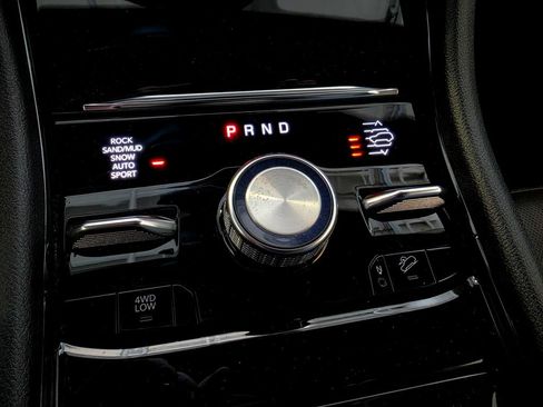 Used 2023 Jeep Grand Cherokee L Overland AWD/4WD image 40