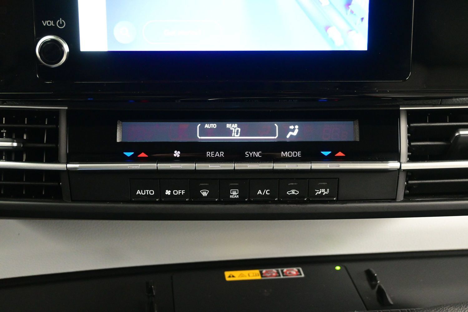 Used 2025 Toyota Sienna LE AWD/4WD image 21
