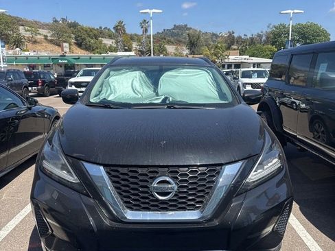 Used 2019 Nissan Murano AWD image 2