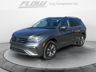 Used 2022 Volkswagen Tiguan SE w/ Panoramic Sunroof Package
