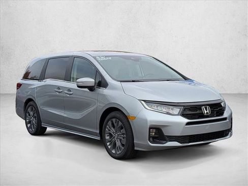 New 2026 Honda Odyssey Touring image 7