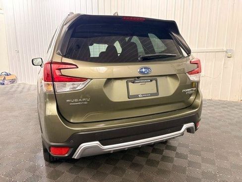 Used 2022 Subaru Forester Touring AWD/4WD image 4