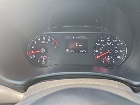 Used 2020 Kia Soul LX FWD image 20