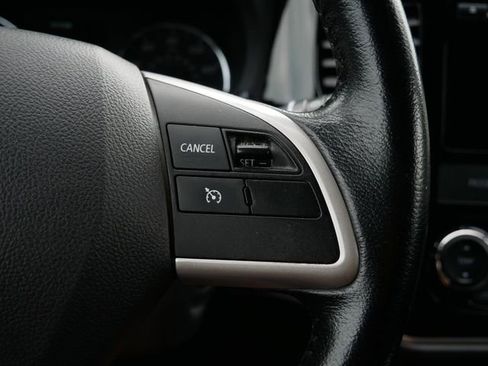 Used 2014 Mitsubishi Outlander SE AWD/4WD image 18