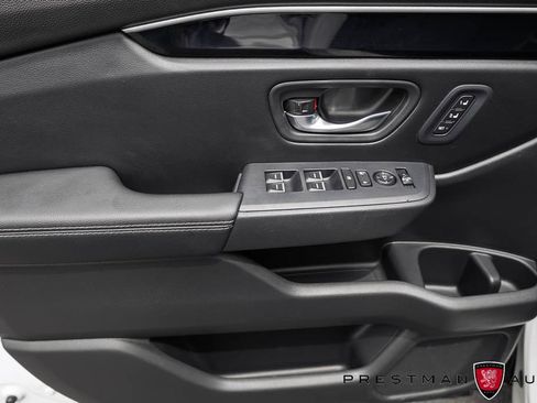 Used 2025 Honda Pilot Touring image 23
