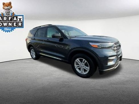 Used 2023 Ford Explorer XLT w/ Equipment Group 202A AWD/4WD image 2