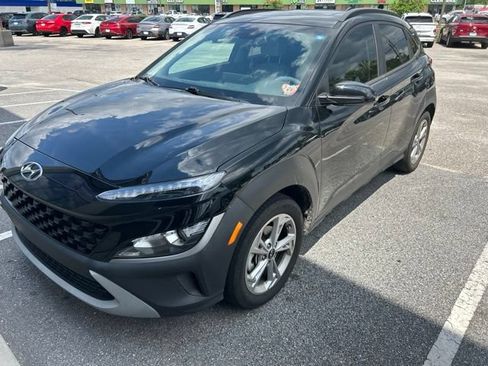 Used 2023 Hyundai Kona SEL w/ Convenience Package FWD image 2