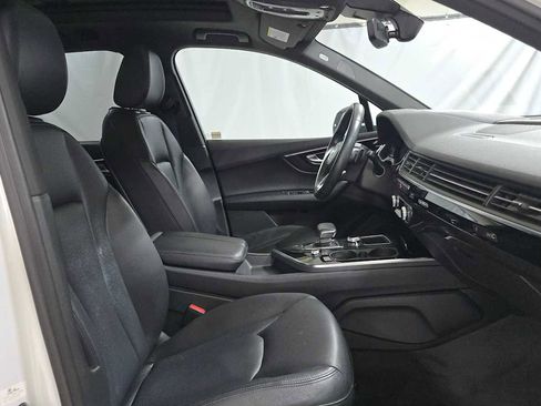 Used 2019 Audi Q7 3.0T Prestige AWD/4WD image 10