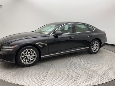 Certified 2025 Genesis G80 2.5T image 6