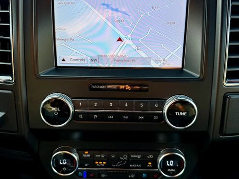 Used 2019 Ford Expedition Limited AWD/4WD image 15