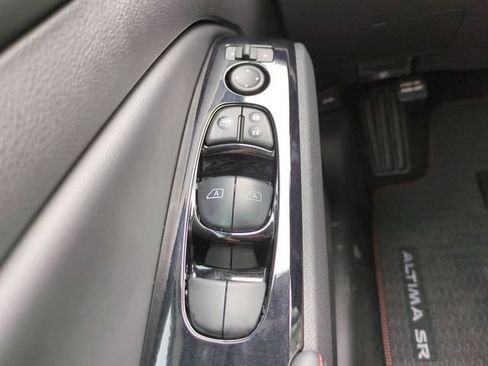 New 2025 Nissan Altima 2.5 SR w/ SR Premium Package FWD image 26