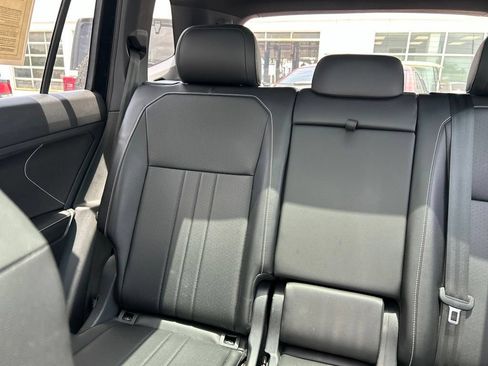 Used 2024 Volkswagen Tiguan SE R-Line FWD image 12