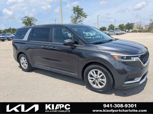 Used 2022 Kia Carnival LX FWD image 1