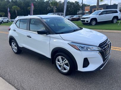 Used 2025 Nissan Kicks Play S