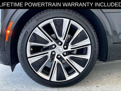 Used 2025 Cadillac Lyriq Luxury w/ LPO, Floor Liner Package AWD/4WD image 12