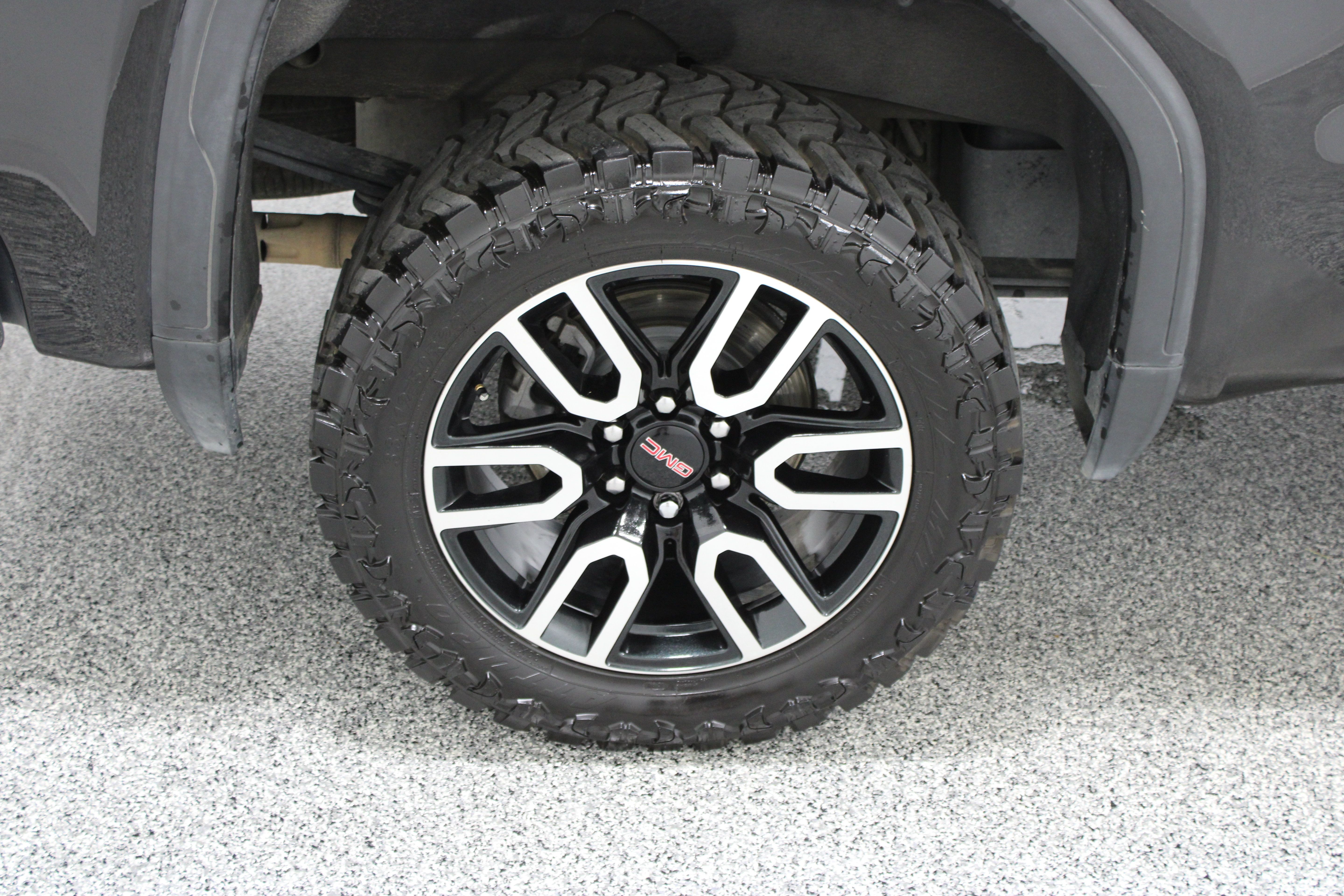 Used 2023 GMC Sierra 1500 AT4 w/ AT4 Preferred Package AWD/4WD image 6