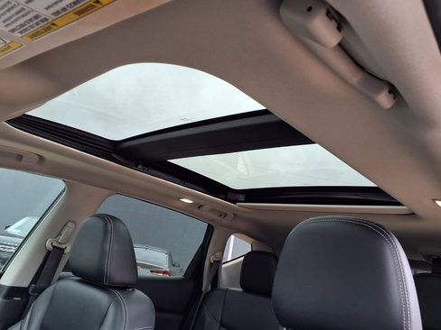 Used 2020 Nissan Murano SL w/ Moonroof Package FWD image 10