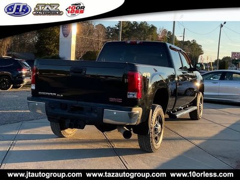 Used 2011 GMC Sierra 2500 SLE w/ SLE Preferred Package AWD/4WD image 6