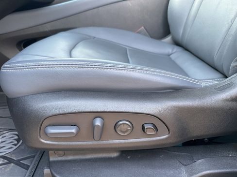 Used 2023 Buick Enclave Premium w/ Experience Buick Package image 19