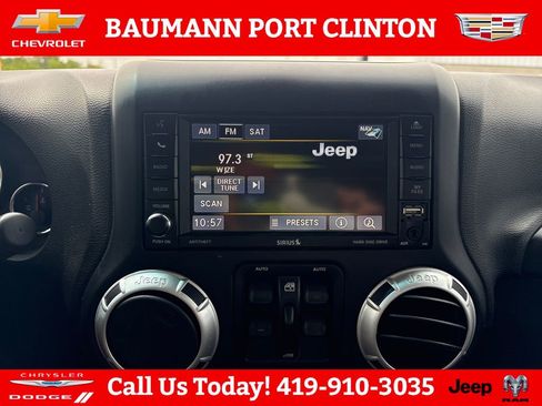 Used 2014 Jeep Wrangler Unlimited Sahara w/ Dual Top Group AWD/4WD image 20