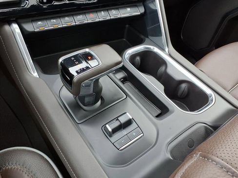 Used 2024 GMC Sierra 1500 Denali image 27