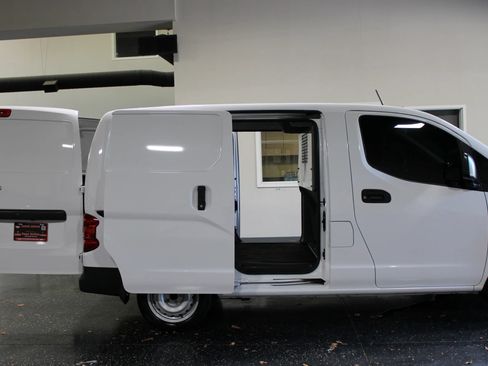 Used 2020 Nissan NV200 S FWD image 26