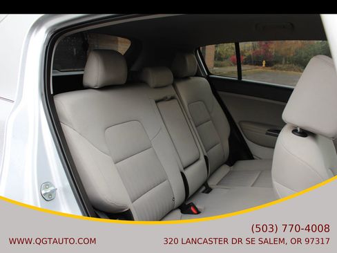 Used 2022 Kia Sportage LX FWD image 16