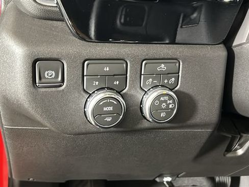 Used 2026 GMC Sierra 2500 SLE w/ SLE Value Package; AWD/4WD image 19