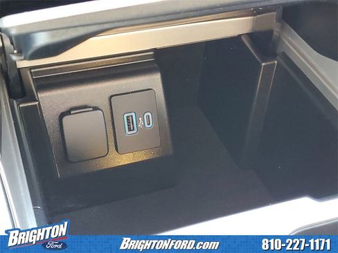 Used 2023 Ford Explorer XLT w/ Equipment Group 202A image 25