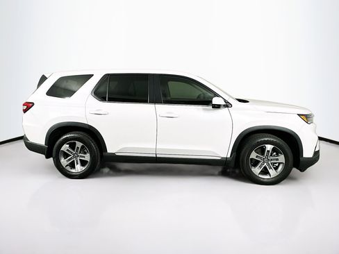 Used 2024 Honda Pilot EX-L image 10