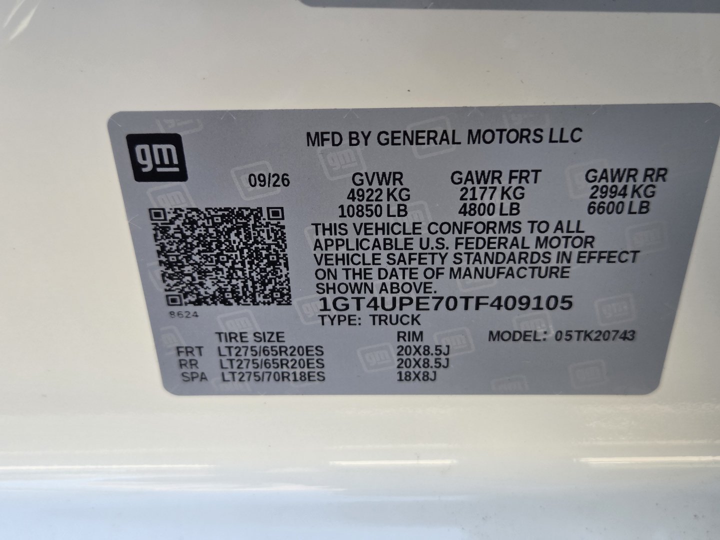 New 2026 GMC Sierra 2500 AT4 w/ AT4 Premium Plus Package AWD/4WD image 30