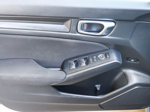 Used 2025 Honda Civic Sport image 24