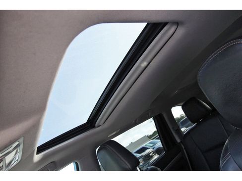 Used 2017 Toyota Highlander Limited image 27