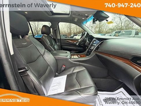 Used 2019 Cadillac Escalade Luxury image 32