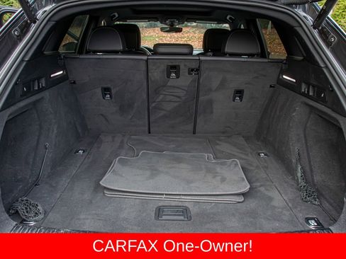 Used 2022 Audi e-tron Premium Plus w/ Premium Plus Package image 19